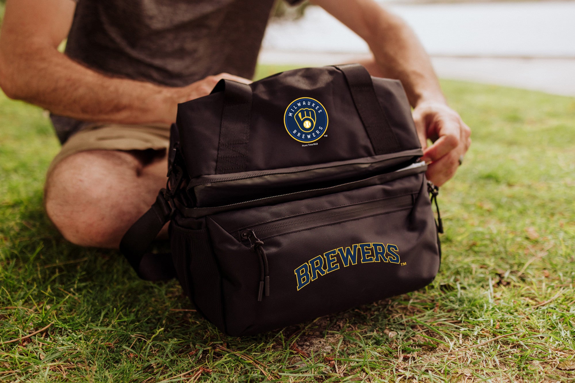 Milwaukee Brewers - Tarana Lunch Bag Cooler with Utensils