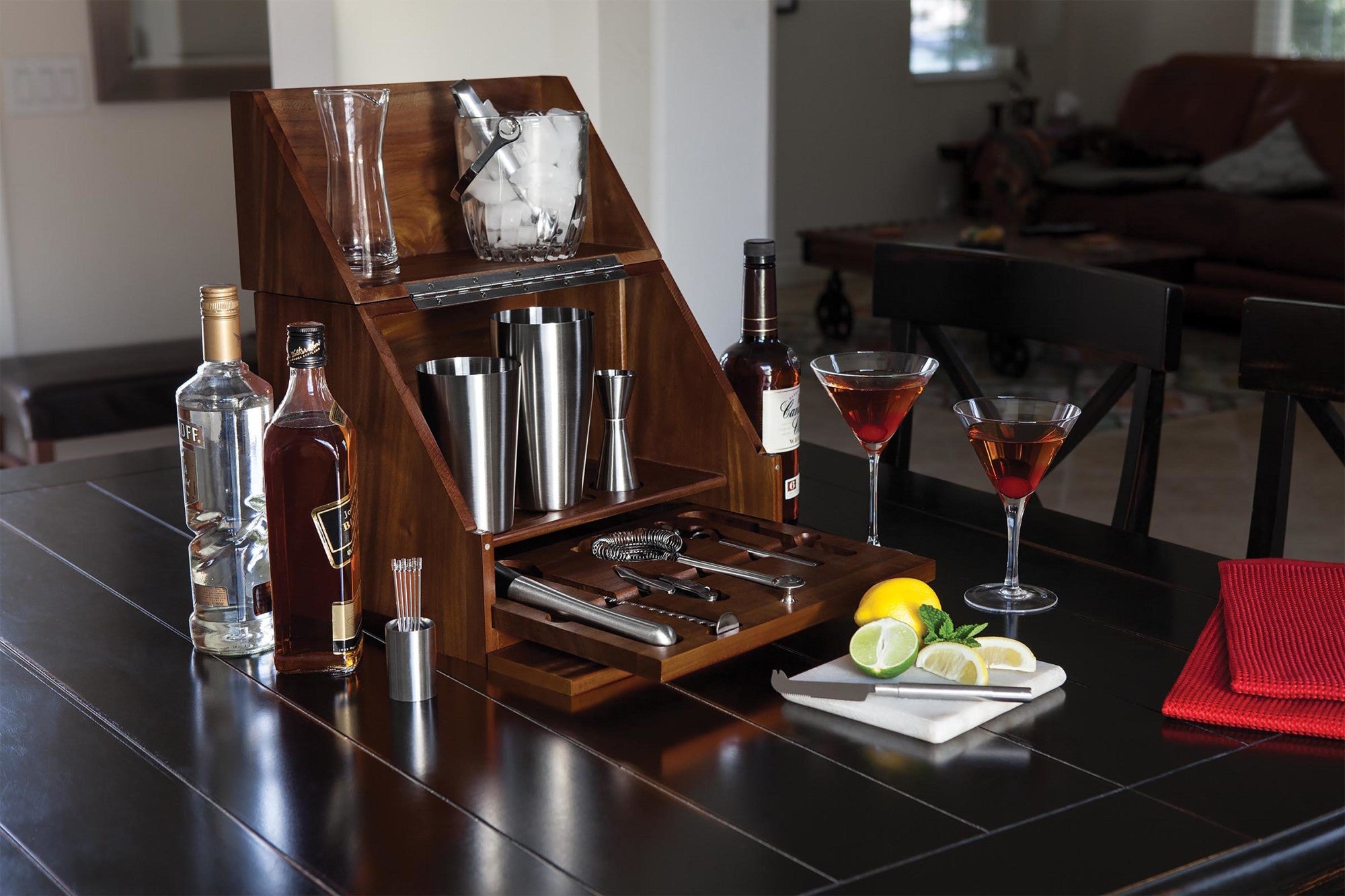 Atlanta Falcons - Madison Acacia Tabletop Bar Set