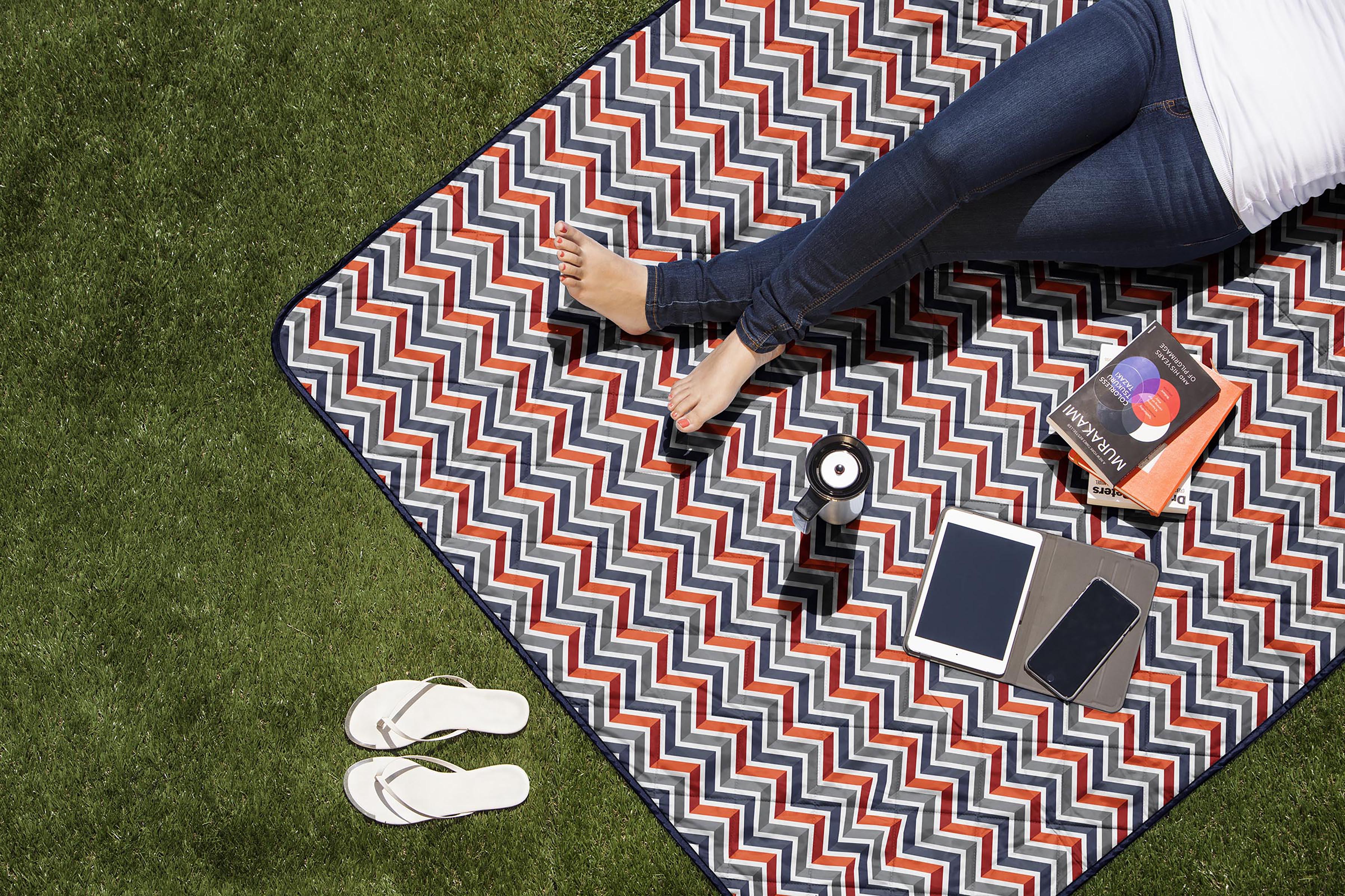 Vista Outdoor Picnic Blanket & Tote