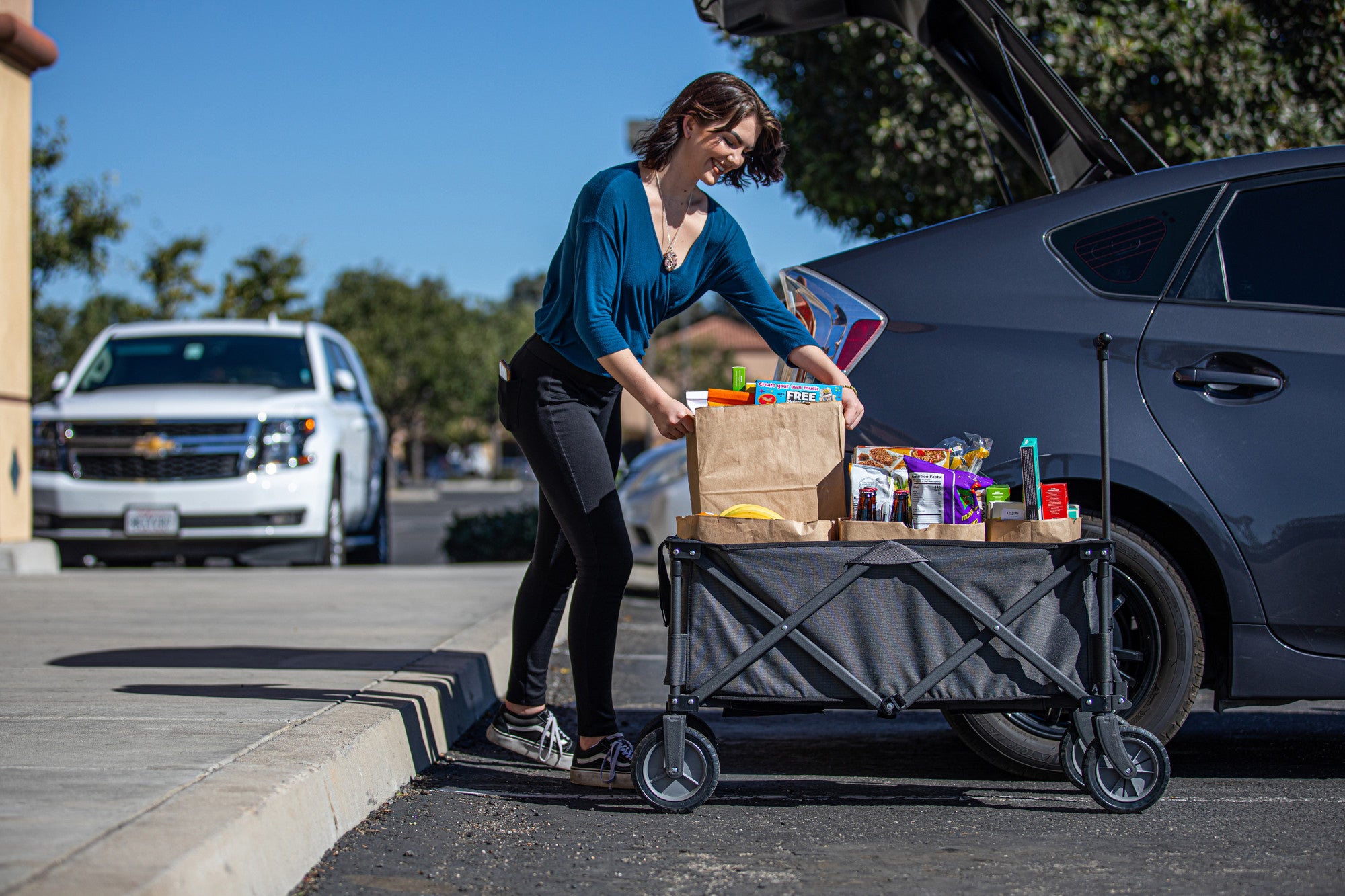 Las Vegas Raiders - Adventure Wagon Portable Utility Wagon