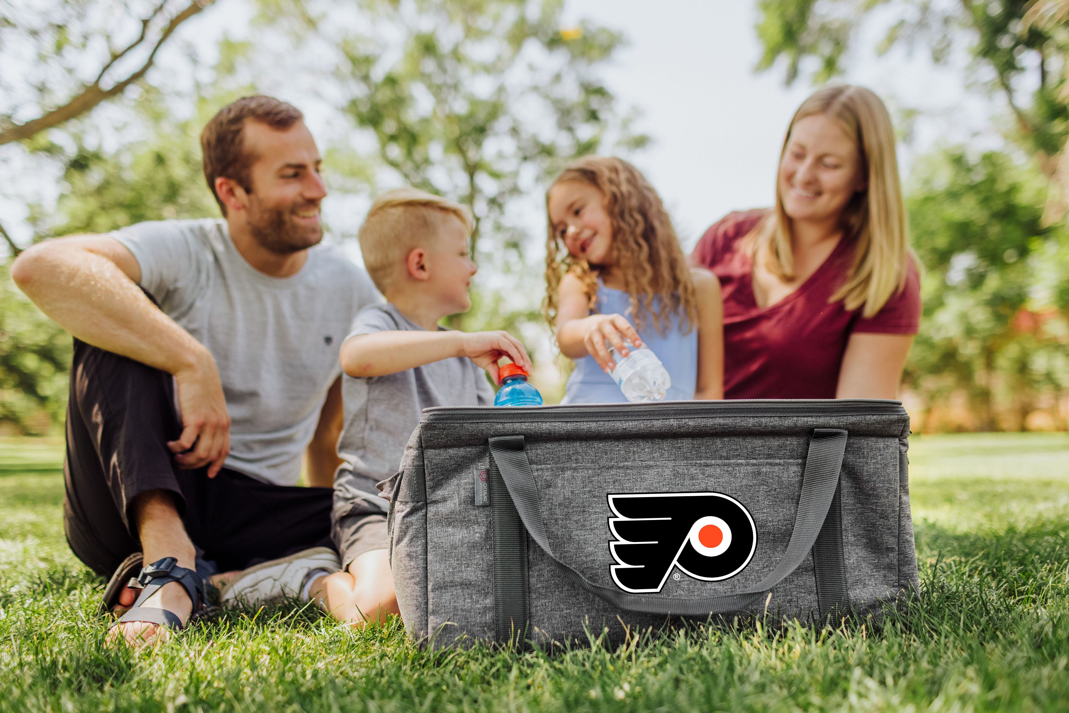 Philadelphia Flyers - 64 Can Collapsible Cooler