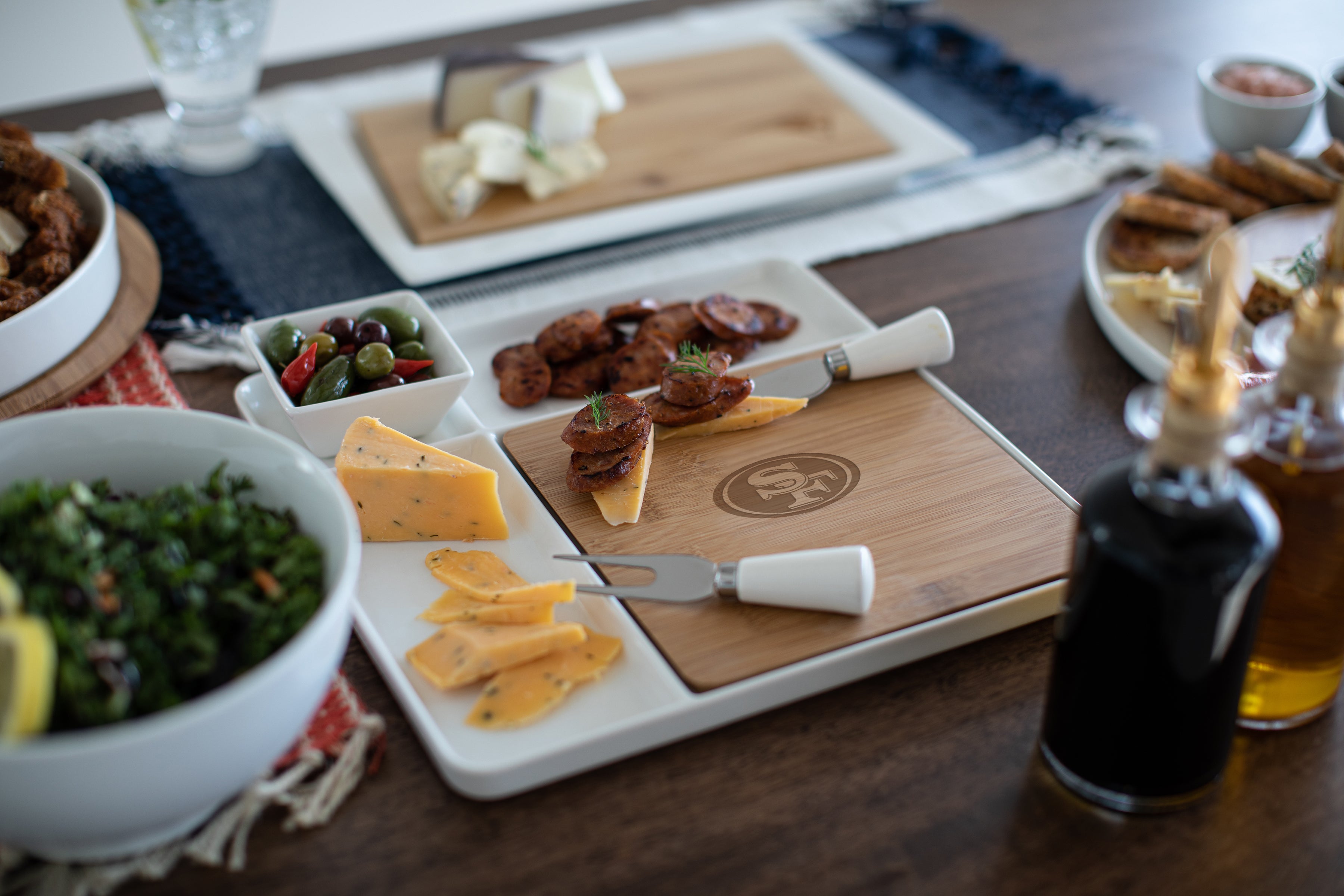 San Francisco 49ers - Peninsula Cutting Board & Serving Tray