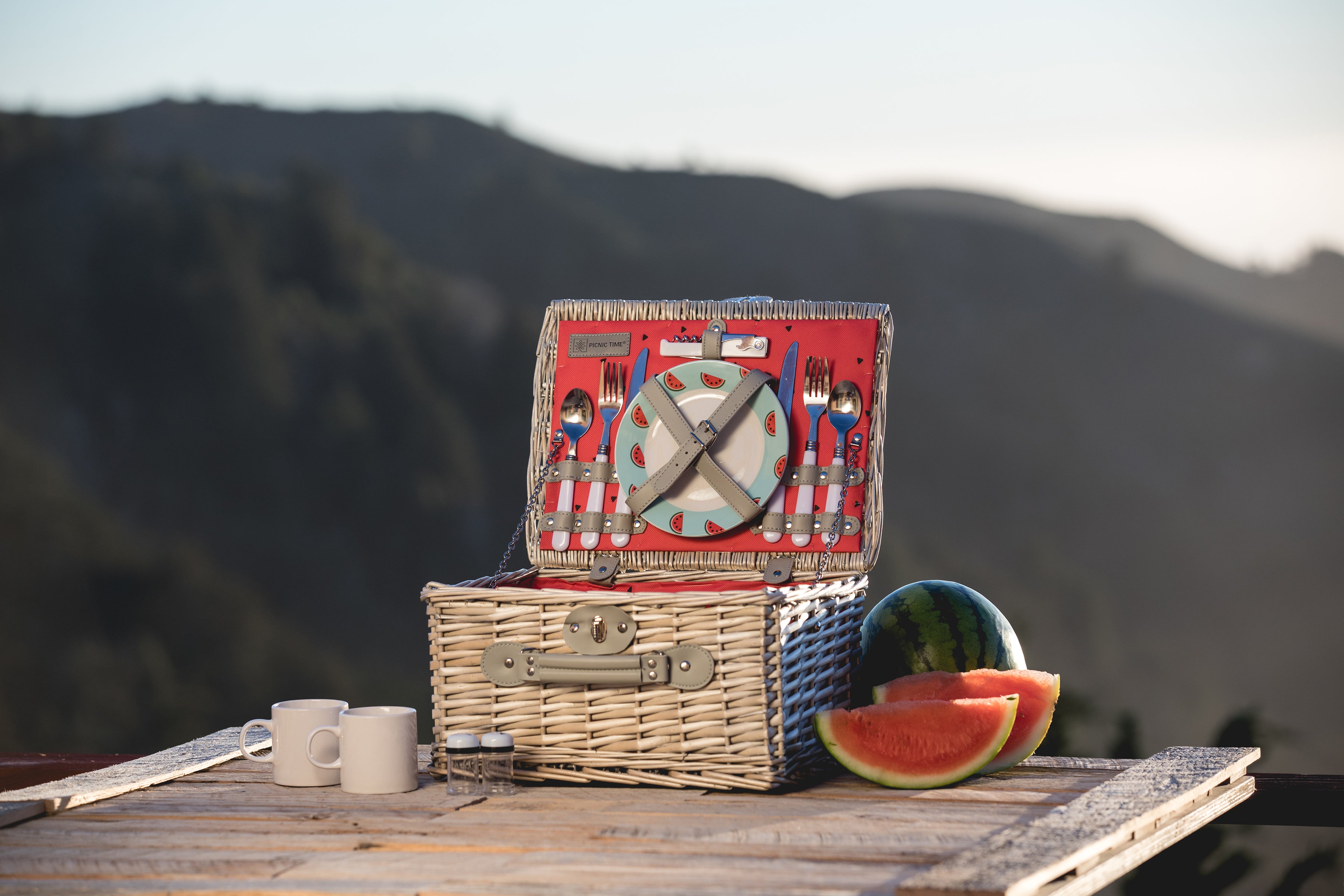 Catalina Picnic Basket