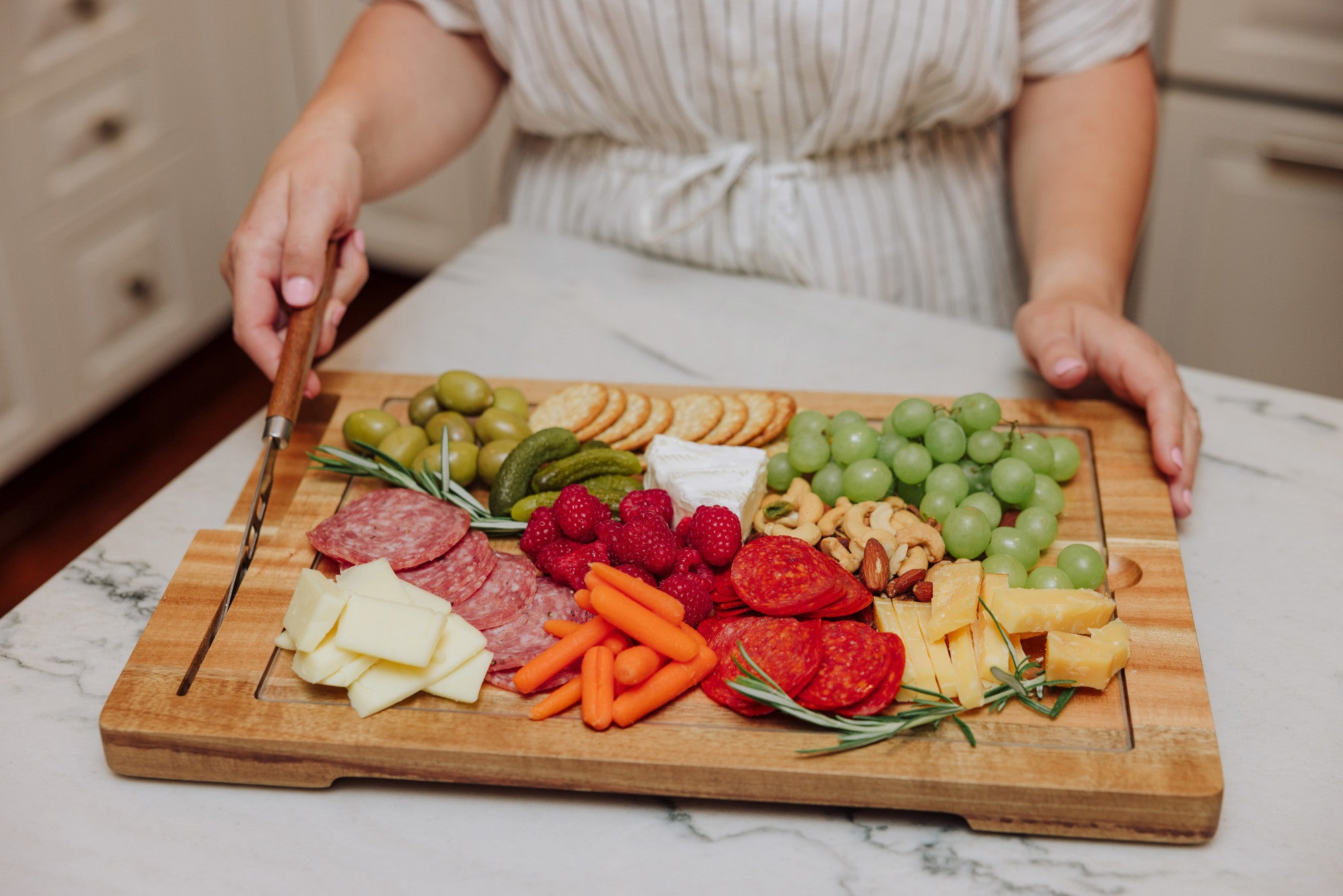 Ventana - Tempered Glass and Acacia Cheese Board and Knife Set