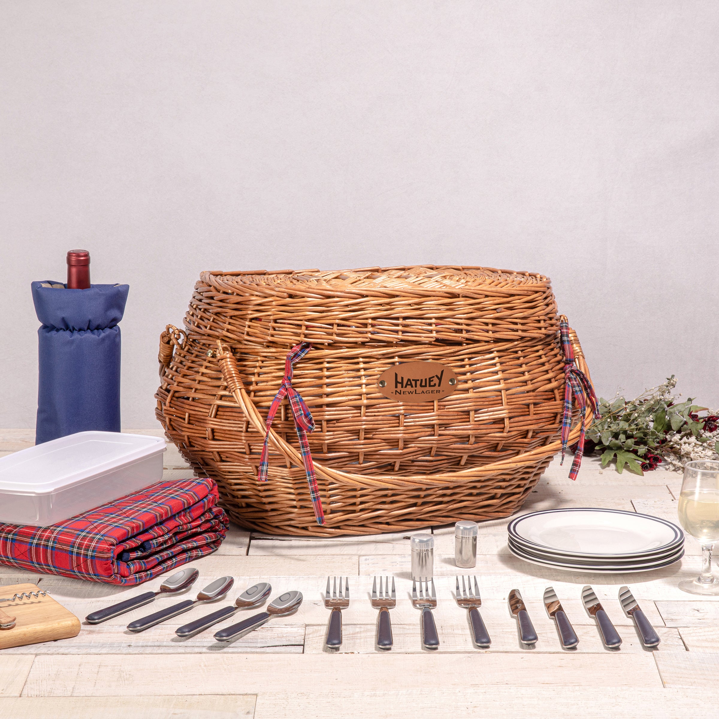 Highlander Picnic Basket