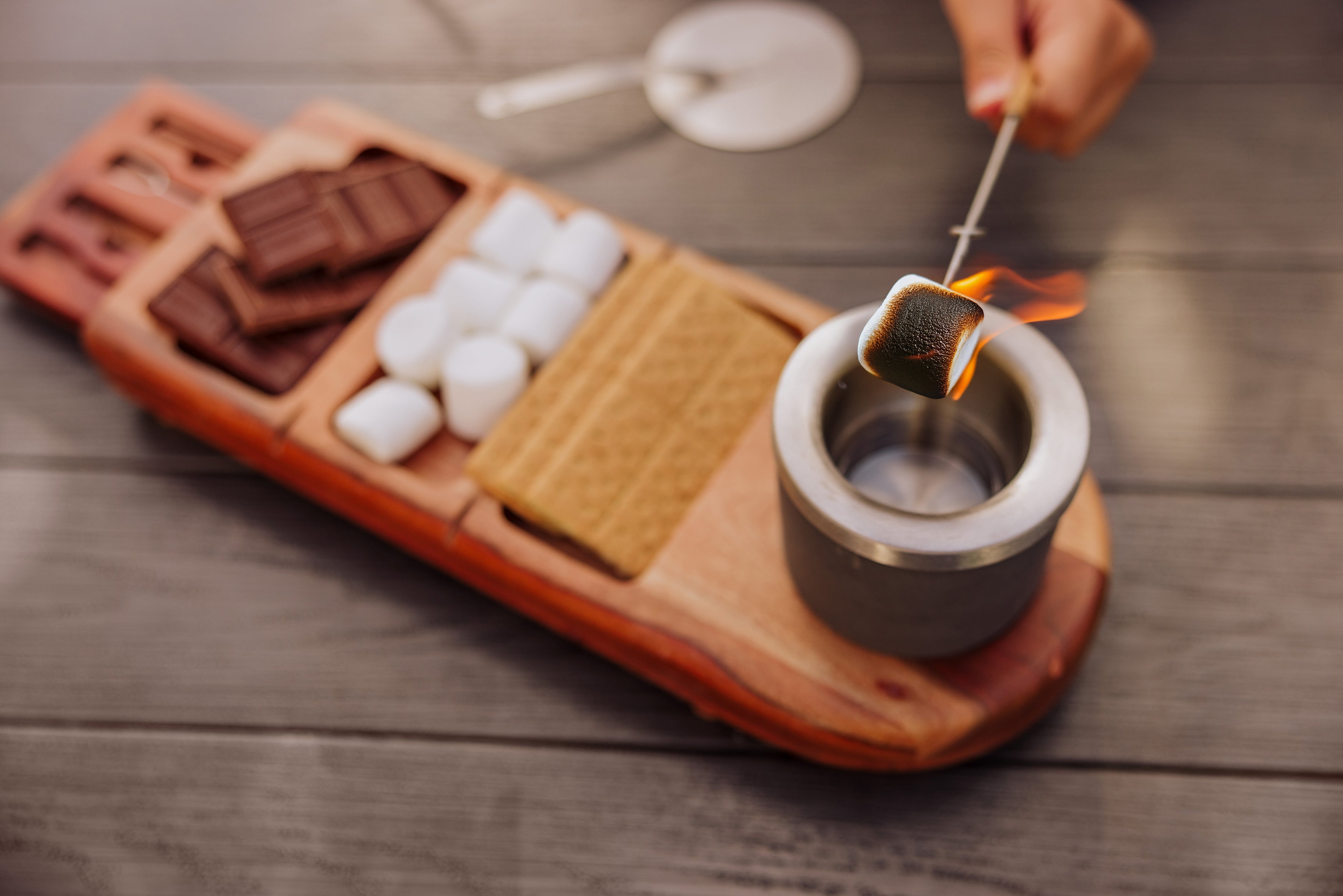 Dolce S'mores Kit with Tabletop Fire Pit