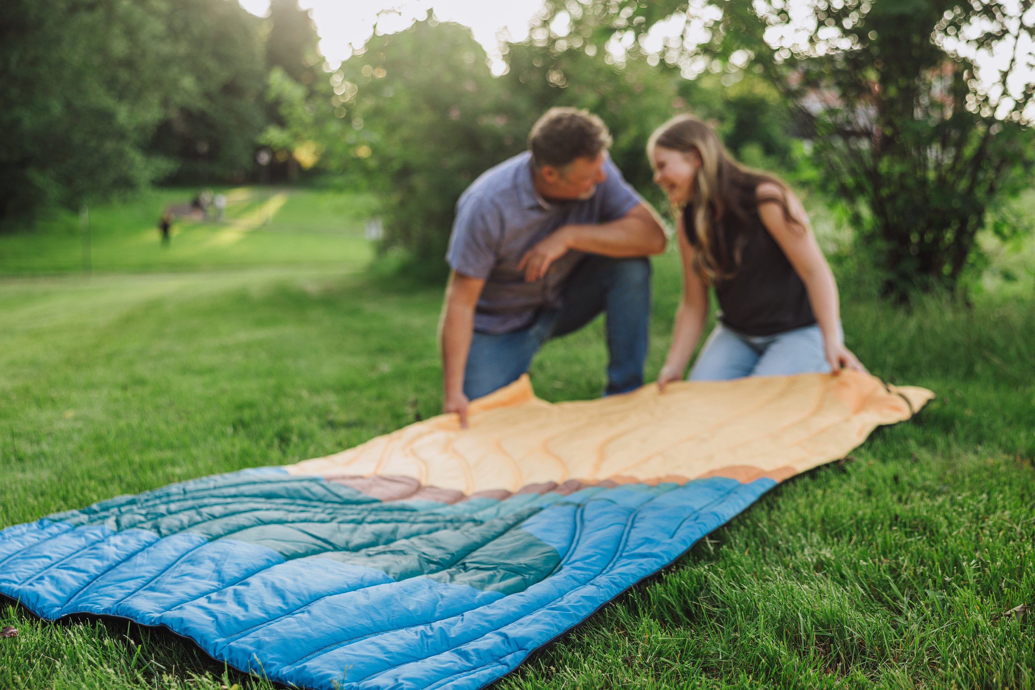 Aura Outdoor Puffer Blanket