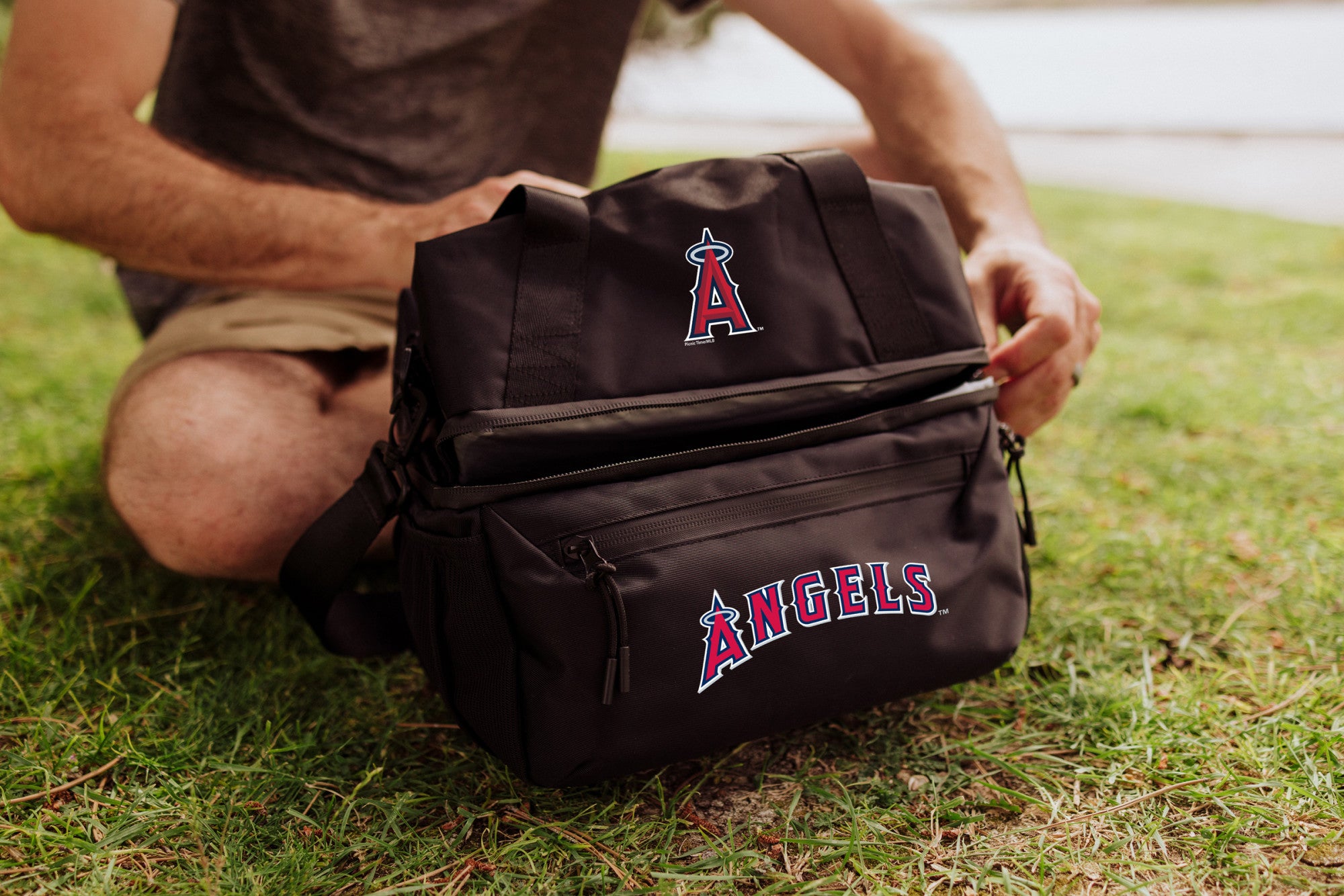 Los Angeles Angels - Tarana Lunch Bag Cooler with Utensils