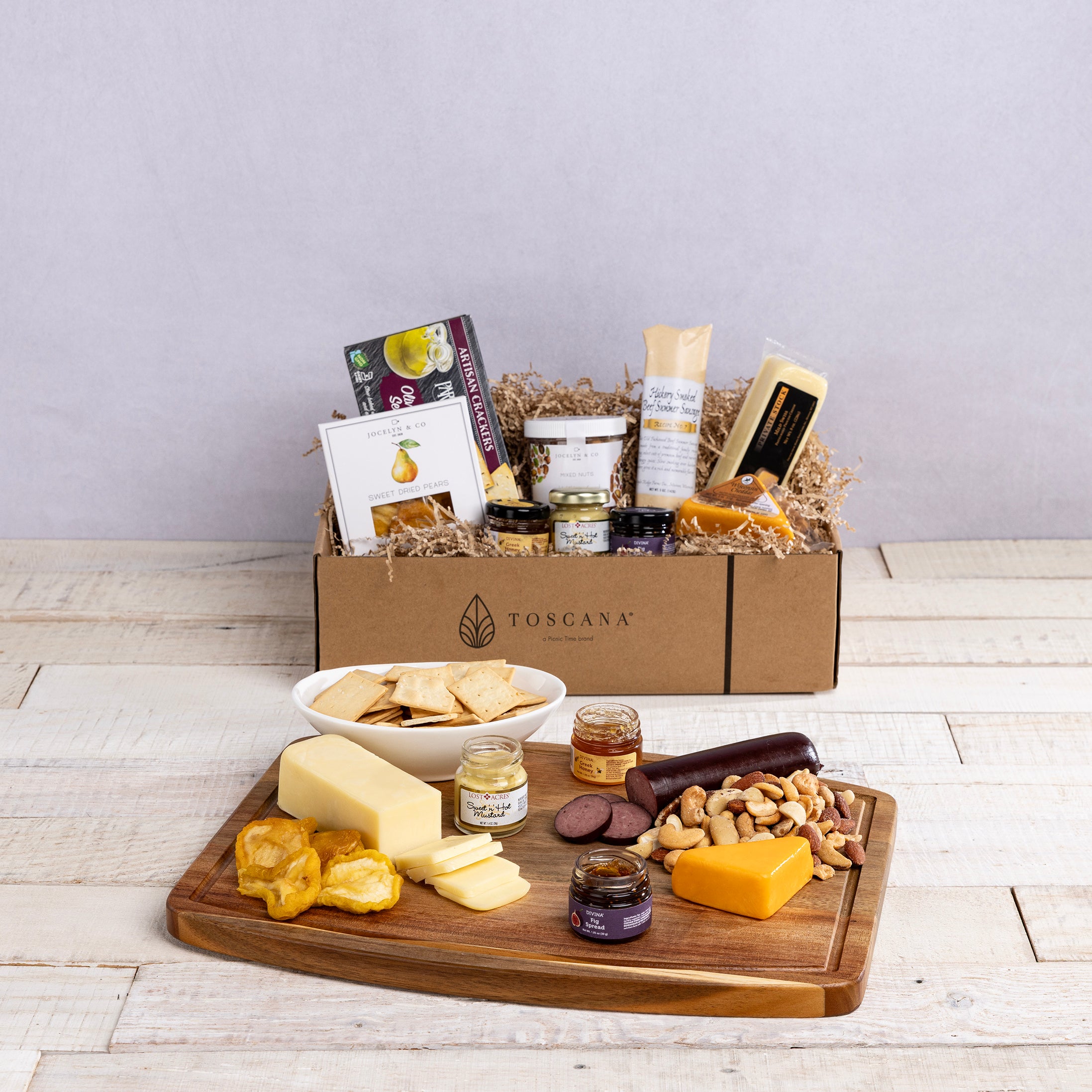 Ovale Cutting Board with Gourmet Gift Pack