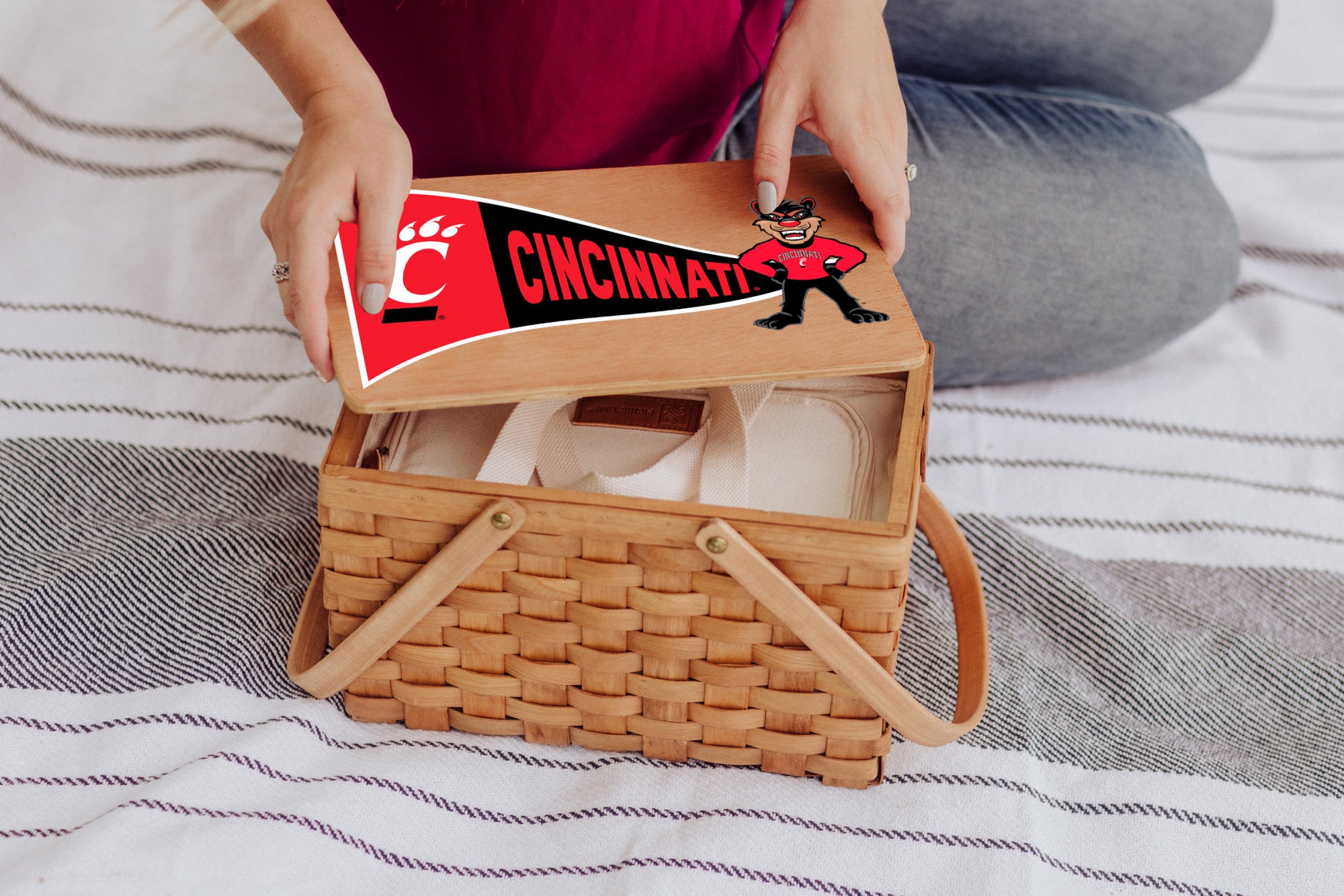 Cincinnati Bearcats - Poppy Personal Picnic Basket