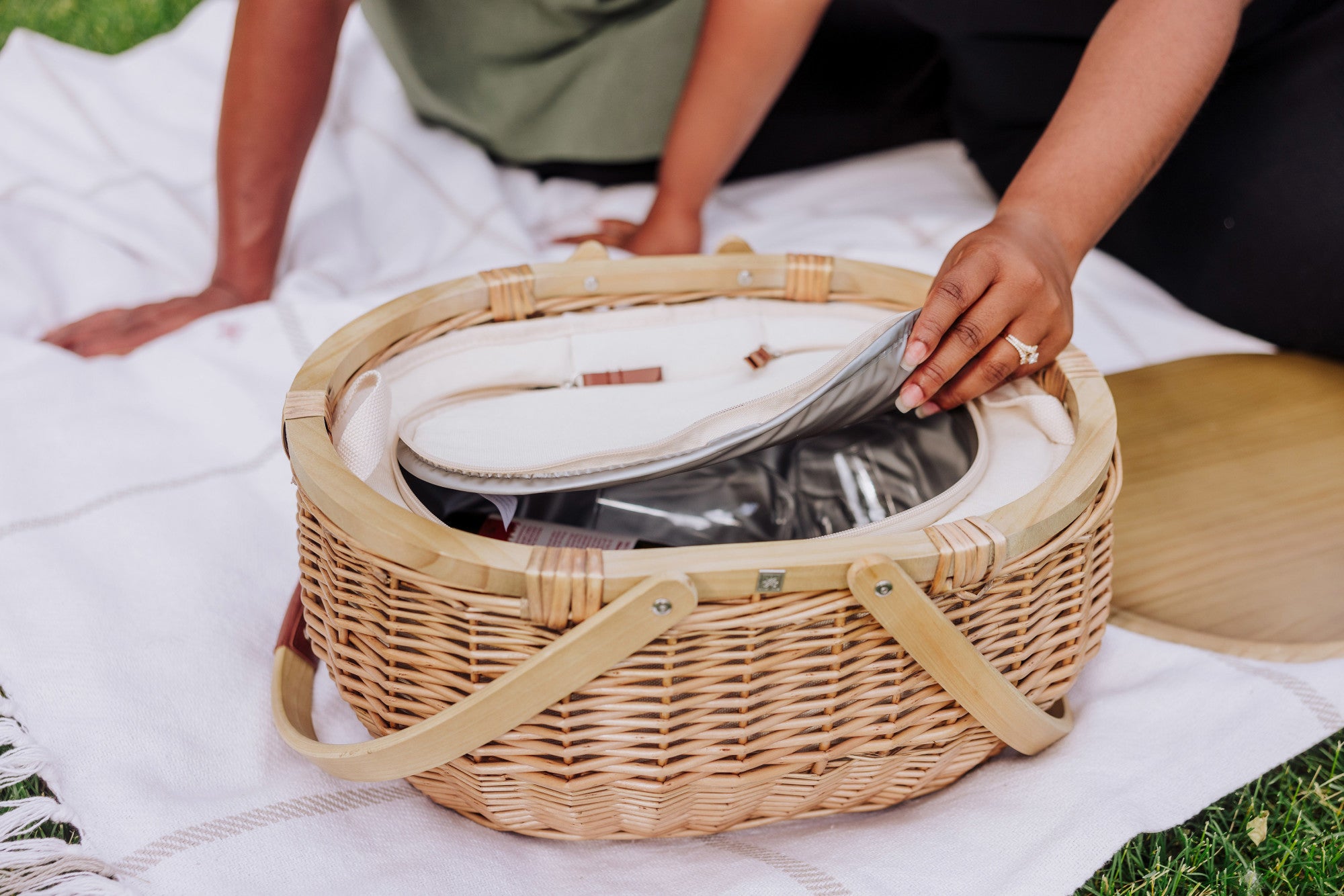 Sequoia Picnic Basket