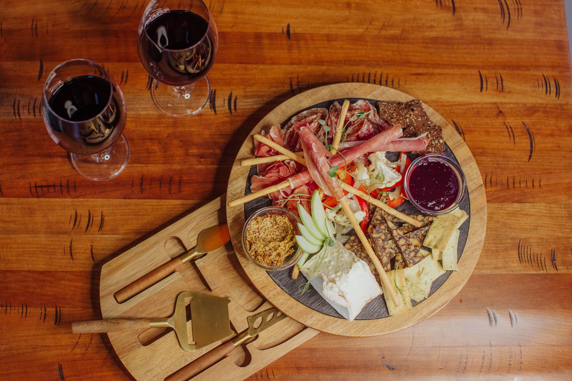 Oklahoma Sooners - Insignia Acacia and Slate Serving Board with Cheese Tools