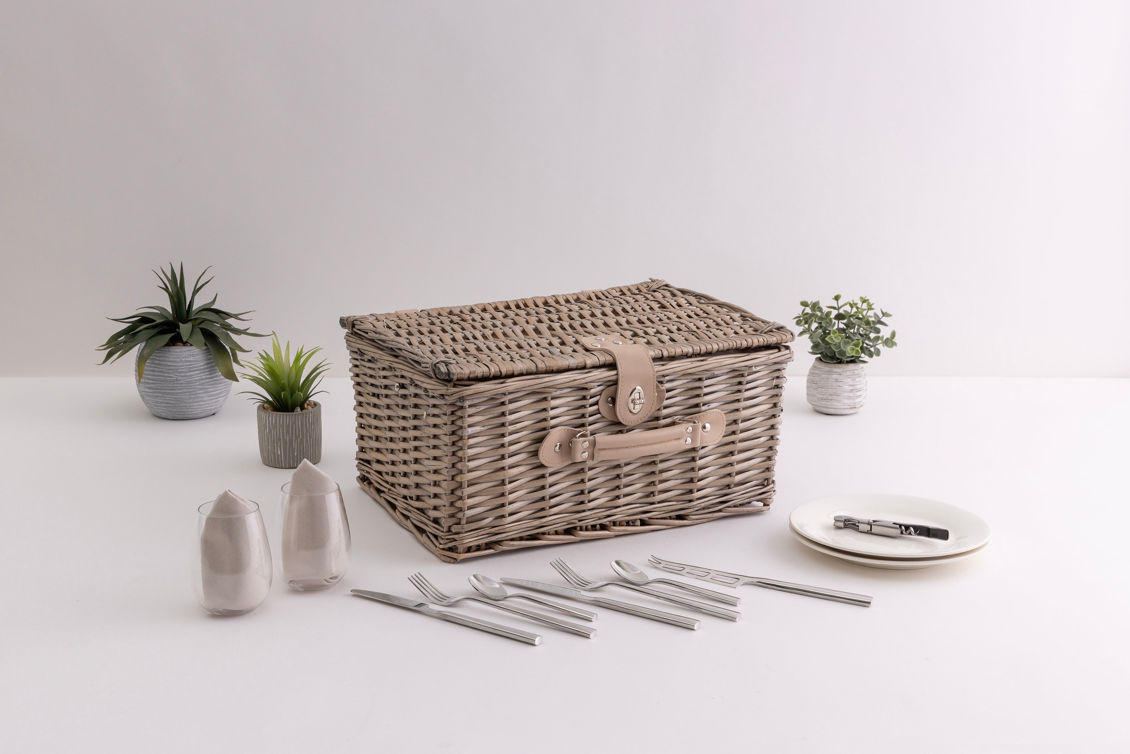 Classic Picnic Basket for 2