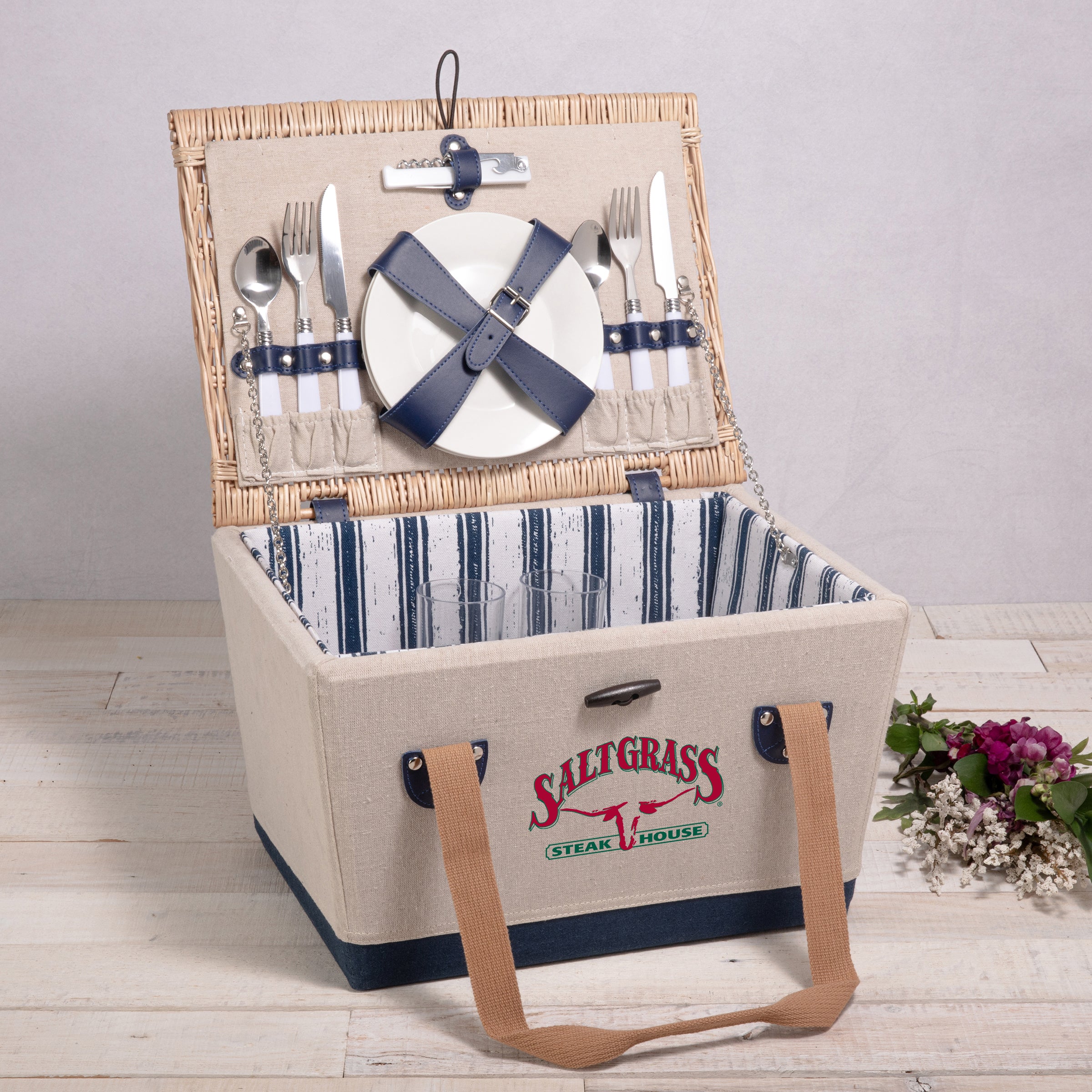 Boardwalk Picnic Basket for 2