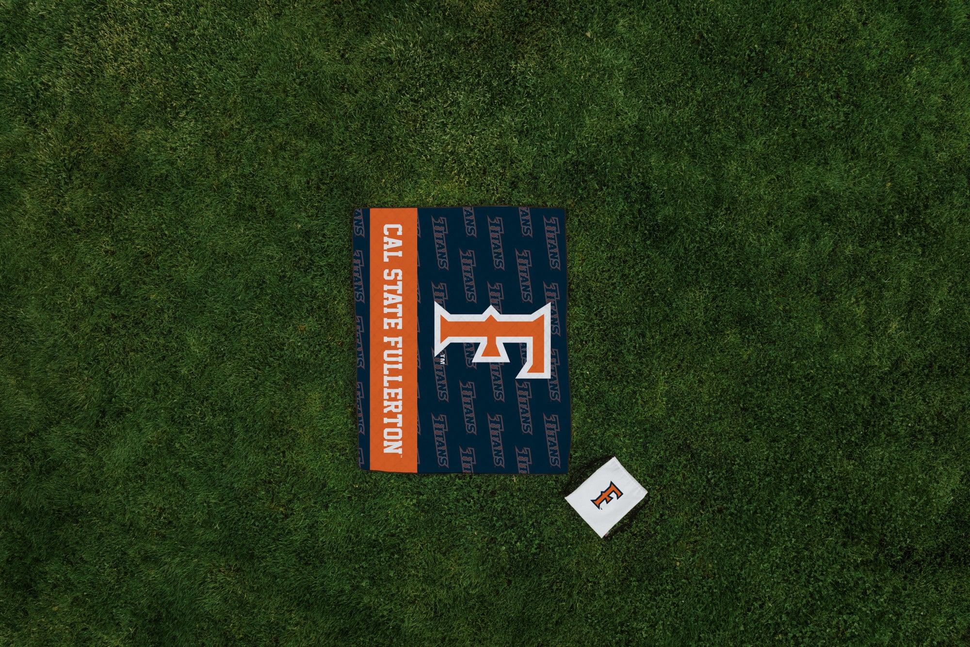 Cal State Fullerton Titans - Impresa Picnic Blanket