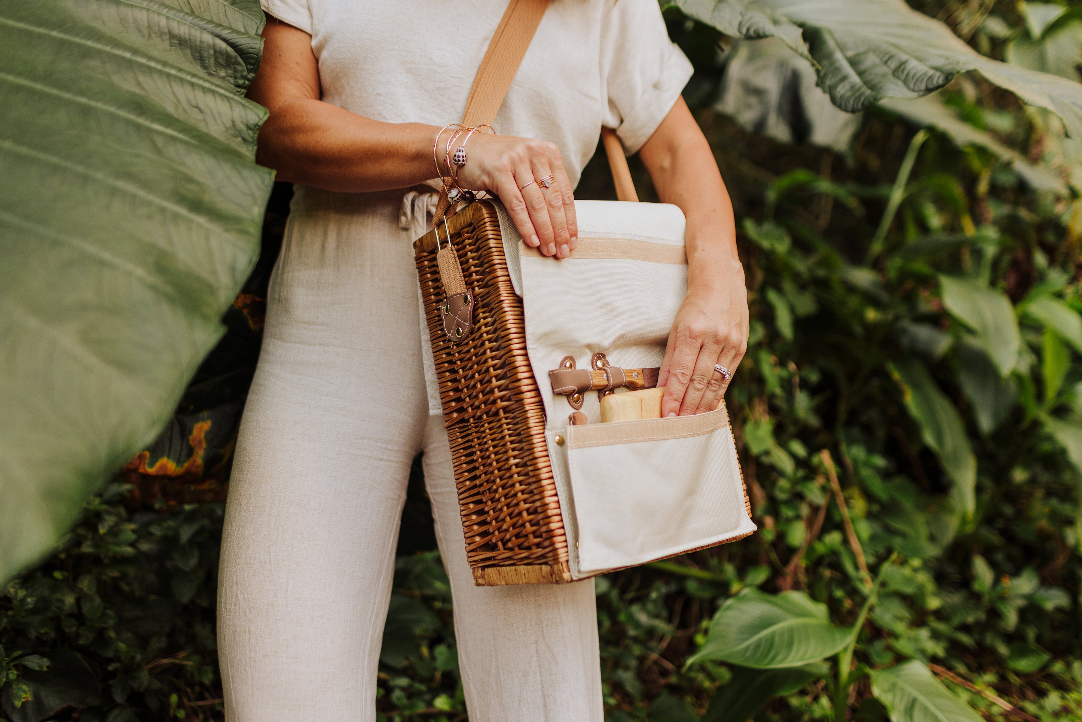 USC Trojans - Corsica Wine & Cheese Picnic Basket