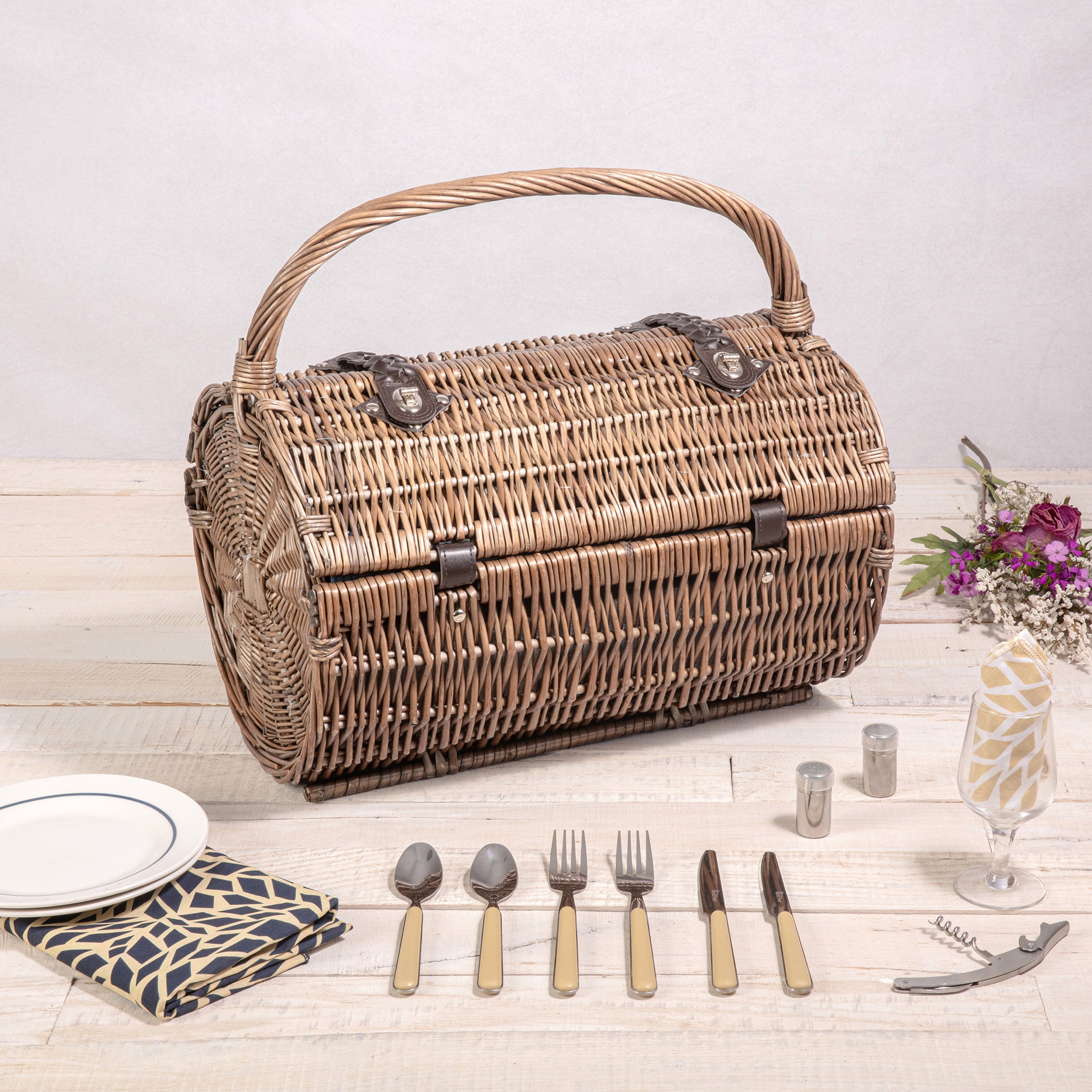 Barrel Picnic Basket