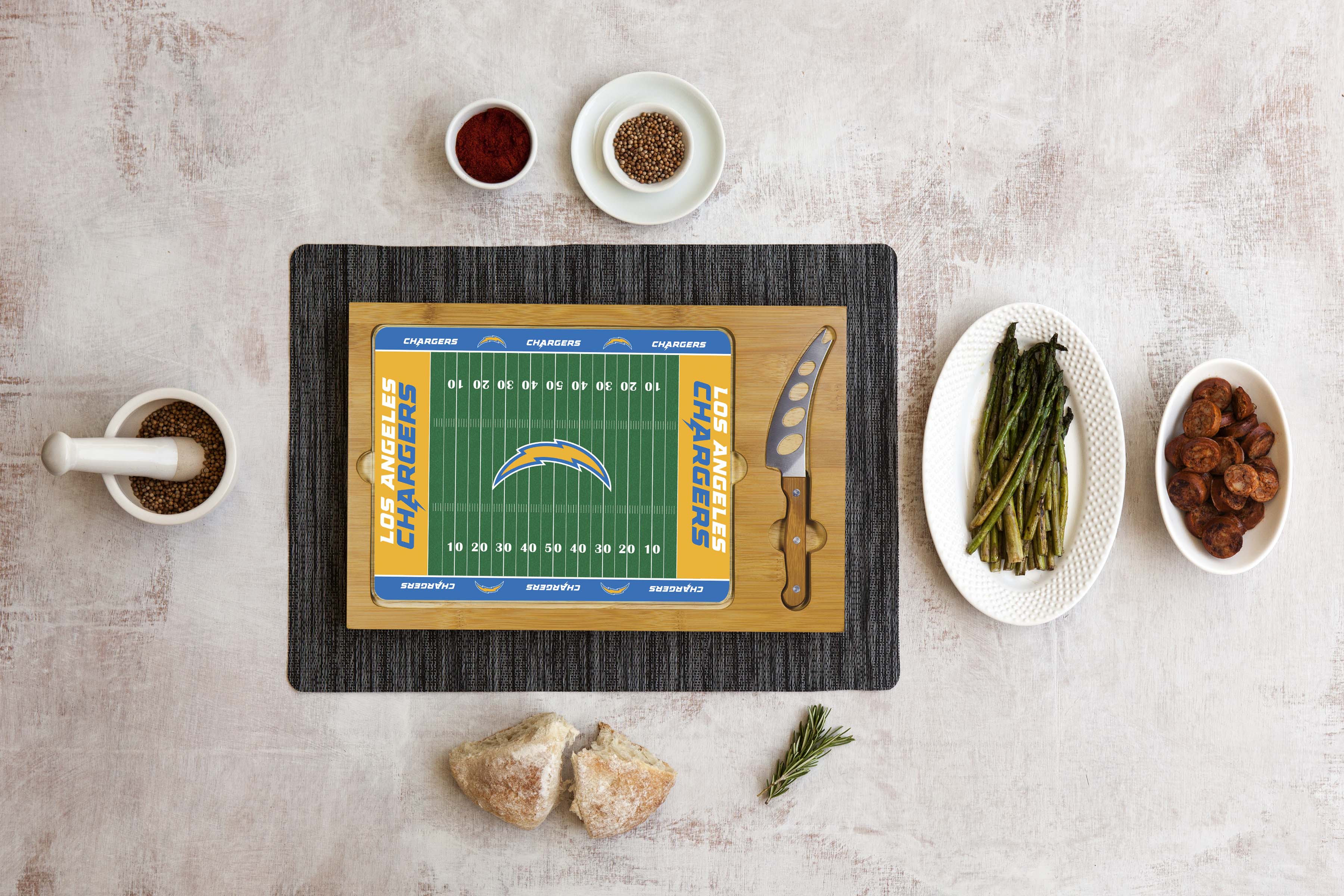 Los Angeles Chargers Football Field - Icon Glass Top Cutting Board & Knife Set