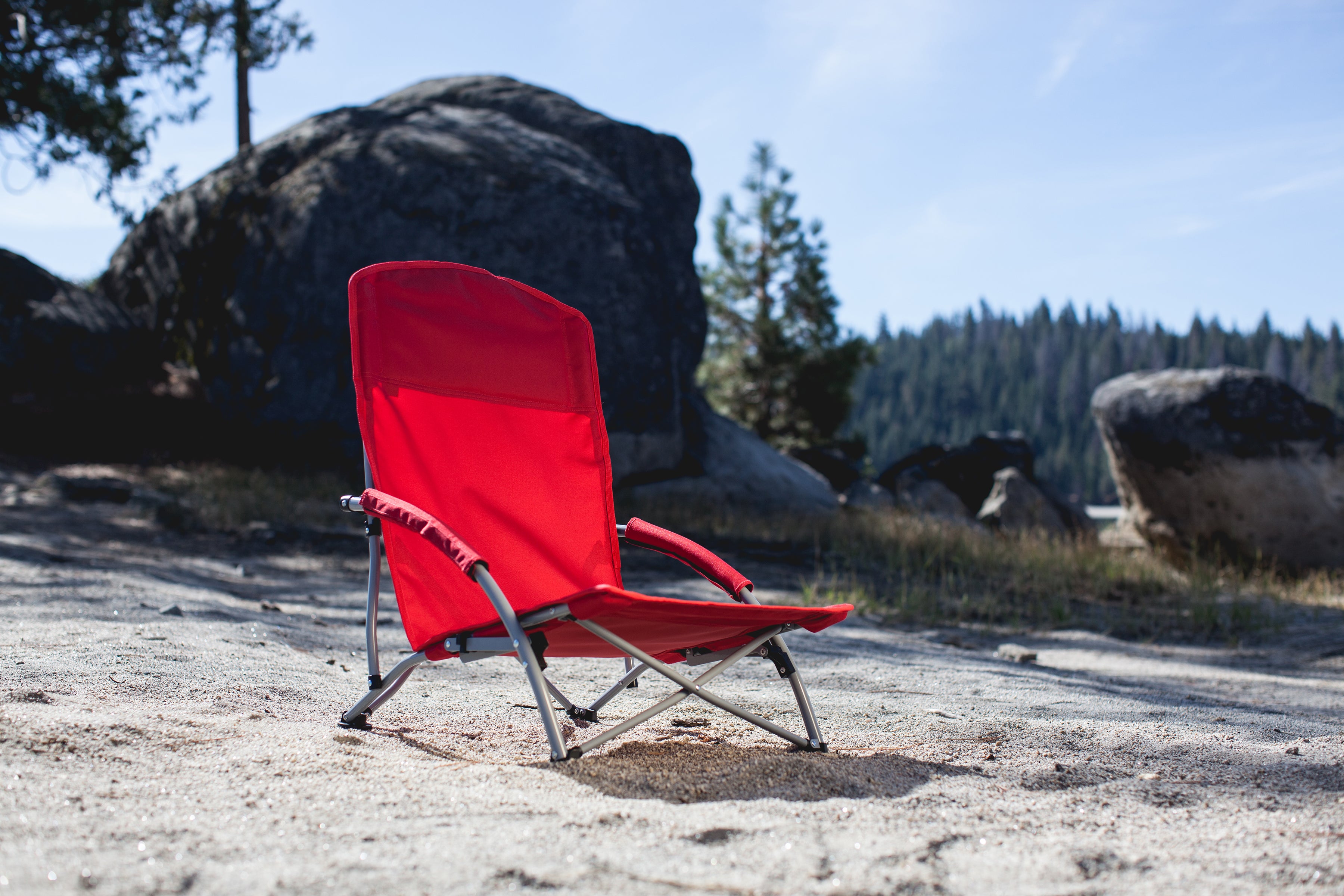 Cincinnati Bearcats - Tranquility Beach Chair with Carry Bag