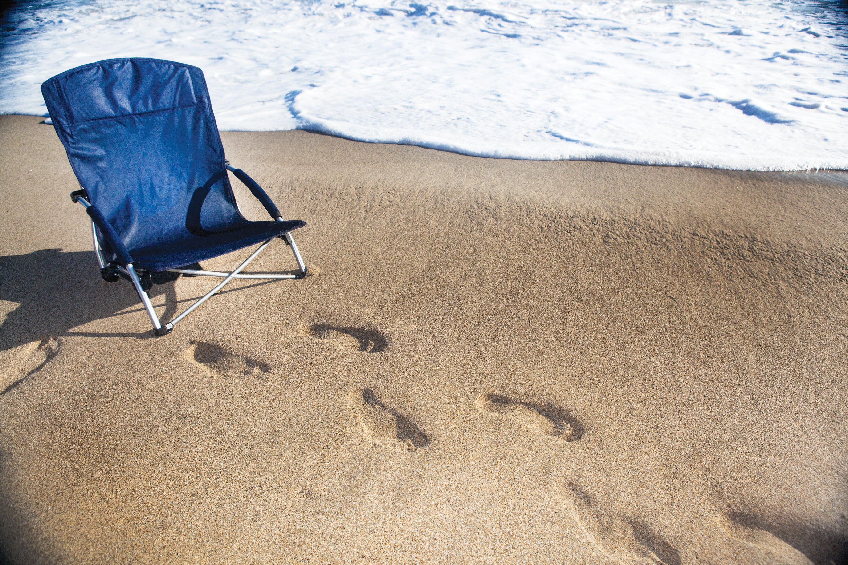 Atlanta Braves - Tranquility Beach Chair with Carry Bag