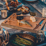 Oregon Ducks - Delio Acacia Cheese Cutting Board & Tools Set