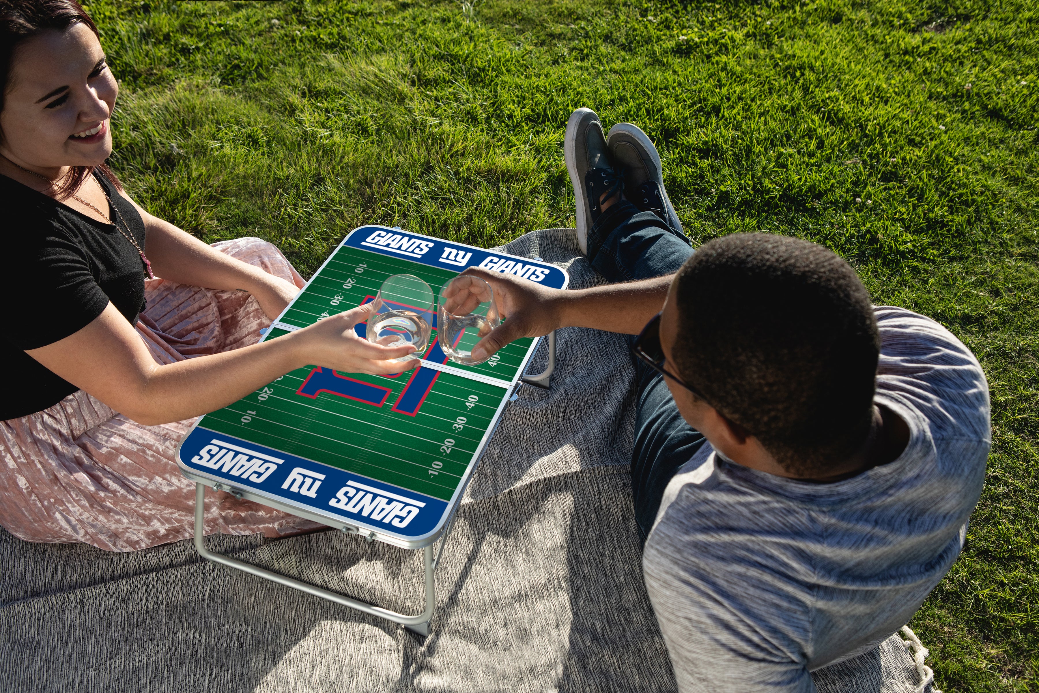 New York Giants - Concert Table Mini Portable Table