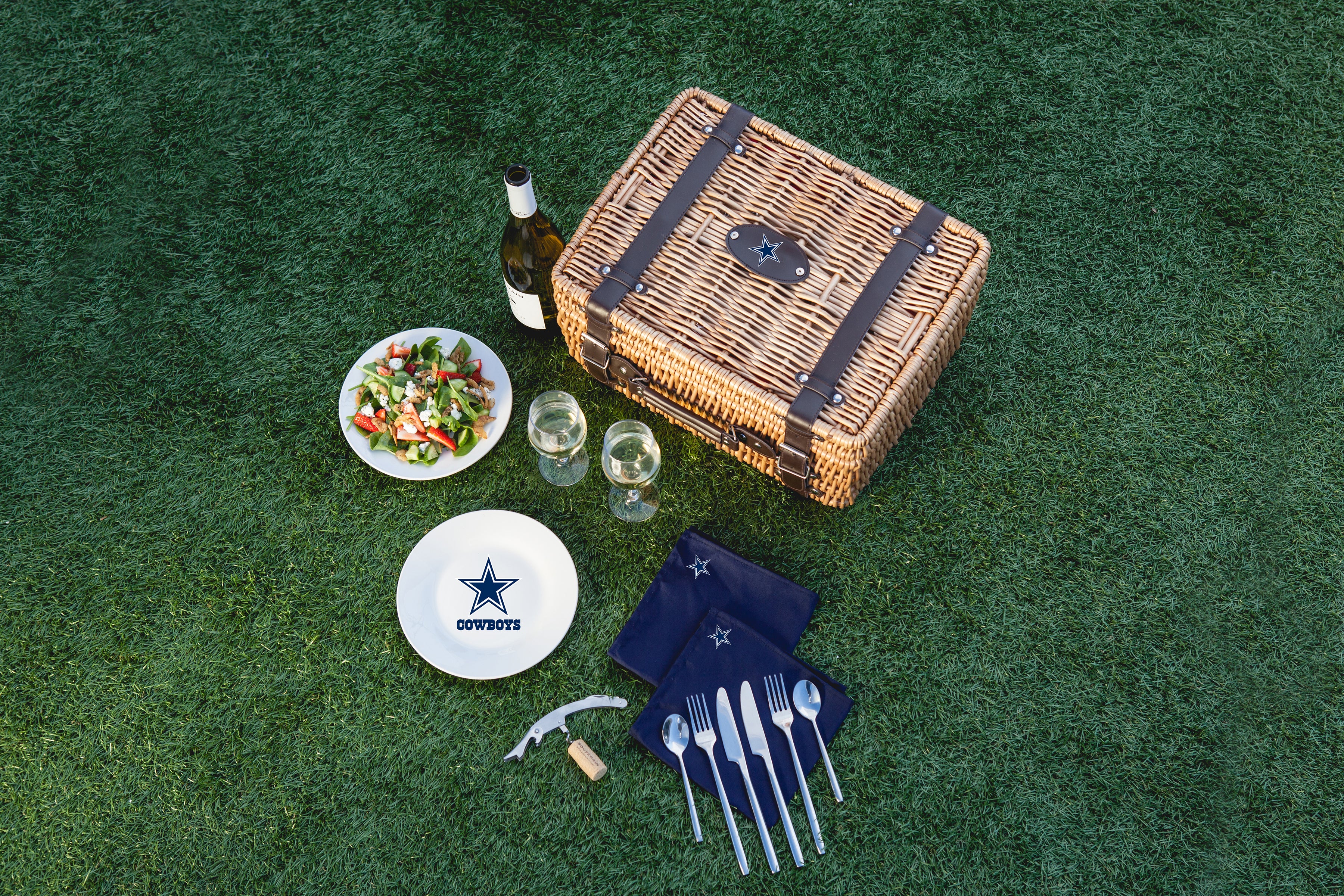 Dallas Cowboys - Champion Picnic Basket