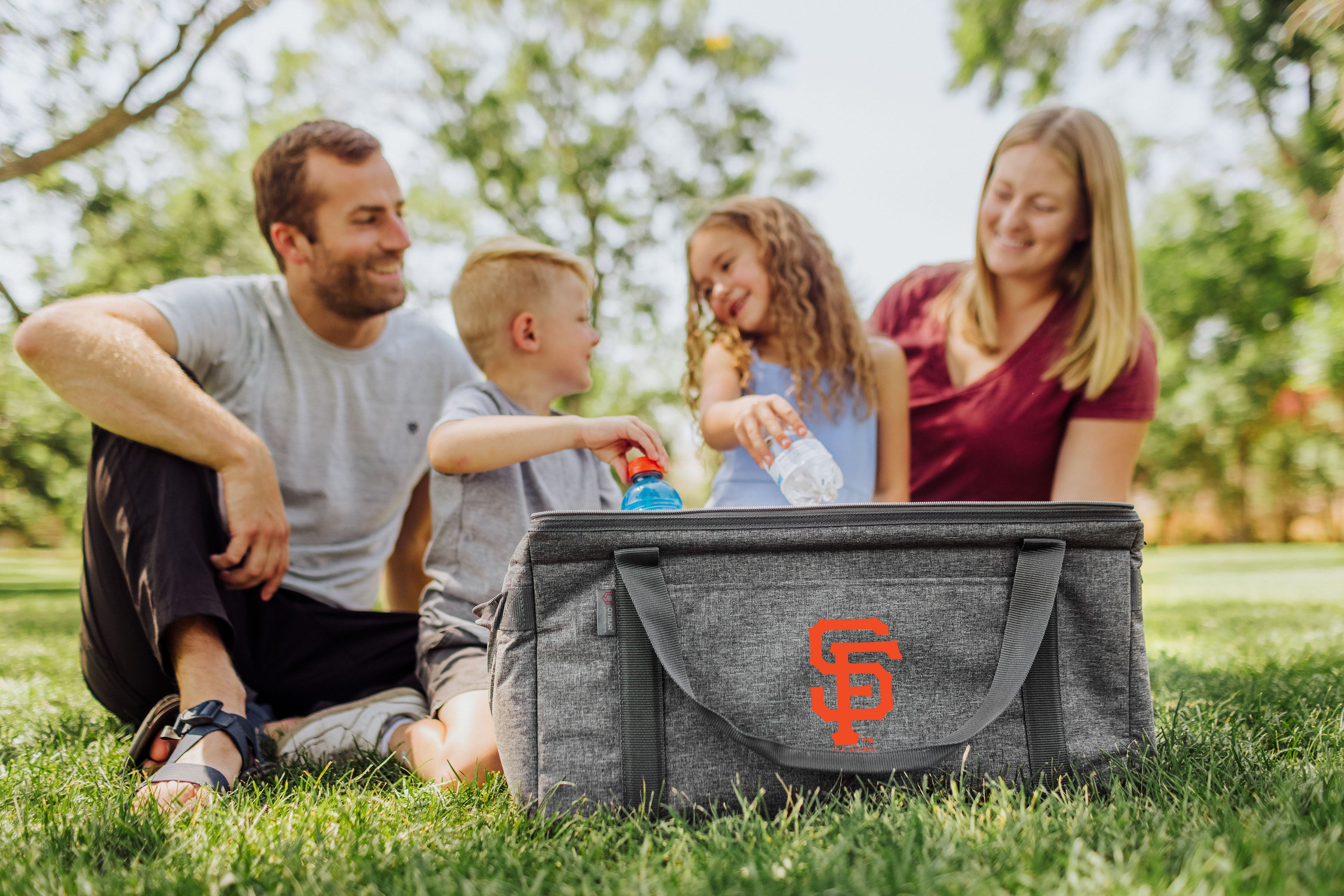San Francisco Giants - 64 Can Collapsible Cooler